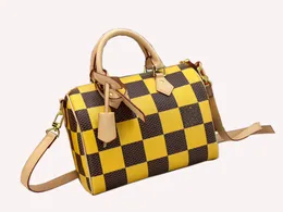 Couro genuíno clássico crossbody design mais recente bolsa pequena feminina nova diagonal bolsa de ombro imagem revestida bolsa de lona