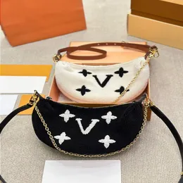 23SS مصممة فاخرة للسيدات حقيبة Lamb Lamb Velvet Chain Handarm Lege Lage Bag Crossbody Bag Bag Bag Pu fcbe