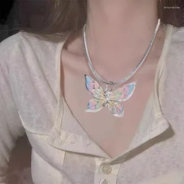 Collane con ciondolo Collana colorata con gocce di olio di farfalle di dopamina per donne Accessori di gioielli per feste di moda con insetti carini