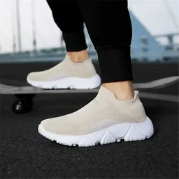 Casual Shoes Short Barrel Plataform Child Girl Vulcanize Top Women Trends 2024 Womens Black Sneakers Sport Cosplay Baskette Tenix