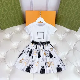 Baby Kids Cloth Designer Jungen Hemd Sets Girls Checked Kapuzenkleid Fashion Clothing Suits Childrens Sommer Kurzarmanzug