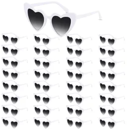 100-10Pcs Wedding Heart Shaped Sunglasses Bachelorette Party Favor Sunglasses Vintage Cat Eye Glasses for Guest Gift Party 240323