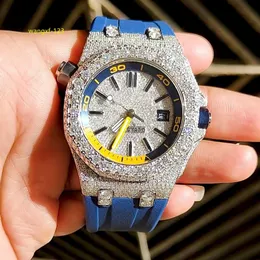 Deluxe 2024 Niestandardowe VVS Moissanite Diamond Hip Hip Moissanite zegarek zegarek ze stali nierdzewnej Bling Arabic Dial Moissanite zegarki dla mężczyzn