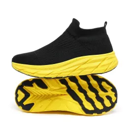 Botlar 2023 Koşu Ayakkabı Erkekler Açık Yol Koşan Spor Ayakkabıları Yastık Elastikiyeti Maraton Ayakkabı Track Treking Tenis Spor Kekatları 3646