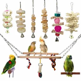 Suprimentos 7 peças pássaro papagaio balanço mastigando brinquedos pendurado sino gaiola de pássaro brinquedo adequado para pequenos periquitos calopsitas conures tentilhões budgie