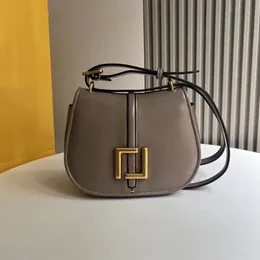 Modedesigner väska crossbody väskor riktiga läder damer axelväska hög kvalitet lyxhandväskor kvinnor präglade plånbok f cross body 2 storlekar flip cover handväska