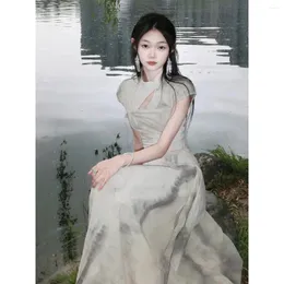 Etniska kläder 2024 Summer Chinese Nisch Design Fairy Temperament Retro Hollow Out Oregelbundet Mid Length Daily Cheongsam Qipao Dress