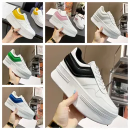 Designer de alta qualidade sapatos femininos cunha sola bezerro plataforma sapatos tênis de borracha moda sapatos casuais bloco fluorescente branco tênis salto aumento 50mm