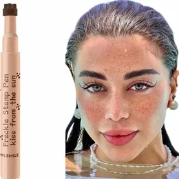 1pc Face Fake Freckles Pen Natural Waterproof Lifelike Fake Freckles Pen for Lg Lasting Look Dot Spot Pen Makeup Tool Cosmetic 613F#