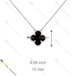 Pendant Neckor Classic Van Clover 18K Gold Necklace Jewelry Designer för kvinnor Titanium Steel Gold-Plated Fade Never Allergic, (Silver) Store/21417581