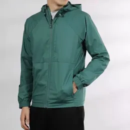 Designer outono primavera mens jaqueta com capuz tecnologia proteção solar casacos ao ar livre cardigan verde à prova de vento outwear tops zíper fino atleta jaquetas esportivas