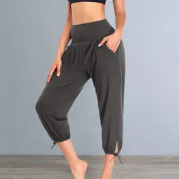 Calças femininas cortadas elegantes de cintura alta yoga com bolsos esporte de cor sólida para treino casual