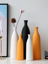 Vasen Einfache moderne schwarz-weiße Keramikvase Zubehör Kunsthandwerk Zuhause Wohnzimmer Tischfiguren Dekoration Büroeinrichtung Ornamente