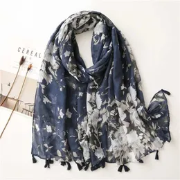 Sarongs Womens Autumn Navy Blue Blool Flower Flower Shaw Shawl 고품질 인쇄 포장 Pashmina Snow Bufandas Muslim Headband 180 * 90cm 240325