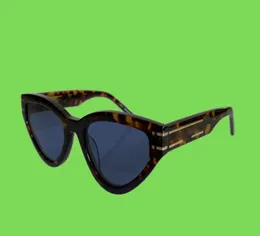 빈티지 브랜드 럭셔리 여성 디자이너 여자를위한 선글라스 새로운 남성 선글라스 남성을위한 반전식 삼각형 디자인 검은 고양이 눈 S6821360