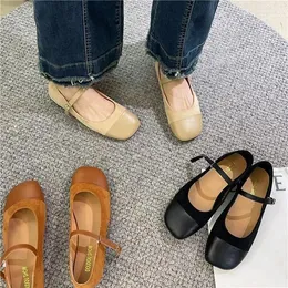 Casual Shoes 2024 Flat Women's Low Heel Square Toe Light Gliding in Loafers Round Bekväma Fashion Women Ladies