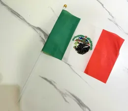 Aksesuarlar 100pcs Meksika El Bayrağı 14x21cm MX Seçim Geçit Töreni için El Sallanıyor ve Plastik Bayrak Direktörü ile Yürüyüş