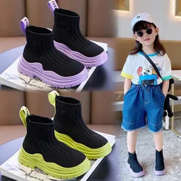 351 Baby Walking Buty Girls '2024 Wysokie buty miękkie tkanie skarpetki sportowe swobodne buty maluchowe starsze trampki dla dzieci 5