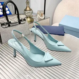 Fashionabla och bekväma kvinnor Sandaler Designer Summer Leisure Baotou High Heels Holiday Elegant Professional Women Shoes