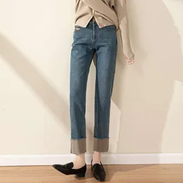 Pantaloni in denim a gamba dritta con bordo arrotolato a vita alta da donna in inverno con aggiunta di nuovi pantaloni snellenti in velluto e piccoli pantaloni a tubo di fumo ritagliati sottili