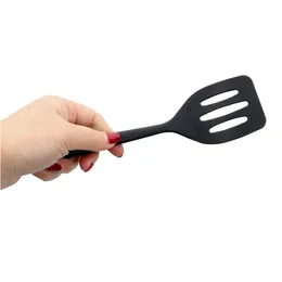 Matlagningsredskap matklass Sile Turners Egg Fish Frey Pan Scoop Fried Shovel Spata Kitchen Tools Gadgets Wholesale GGA5132 Drop Del Dhdfc