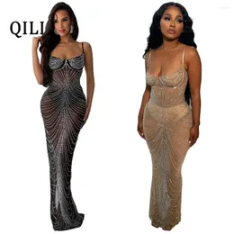 Casual Dresses Qili-sexy Se genom Rhinestone Dress Spaghetti Strap Transparent Mesh Elegant Lady Vestidos