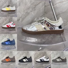 2024 Buty designerskie Humancace klasyczne białe złoto swobodne buty dla mężczyzn trenerzy chmura biała rdzeń czarna zielona guma na zewnątrz sporne sporty trampki US4.5-US11