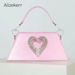 Satynowe torebki w kształcie serca w kształcie serca w kształcie serca butik mody szyk Bling Crystal trapezowe wieczorowe torebki weselne 240322