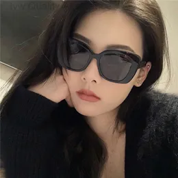 نظارات مصممة Chanells القنوات channelsunglasses s شمسية للنساء 2024 جديد نظارة شمسية صغيرة على الطراز الصغير مع أحرف جوفاء أسود كبير الإطار قطة العين جلاس