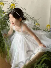 Nya designer barnkläder flickor klänningar baby kjol polyester fiber barn rock storlek 90-150 cm spets båge på baksidan prinsessan klänning 24mar