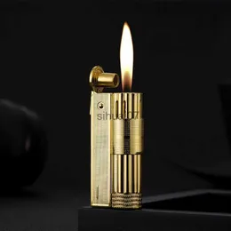 Lighters Copper Kerosene Lighter Gasoline Vintage Style Oil Petrol Refillable Flint Ignition Grinding Wheels Smoking Accessories 240325