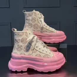 Stövlar Hightop Shoes Kvinna 2021 Nya rosa Tjocksoled Platform Shoes Printed Leather Daddy Shoes Female Ins Tide