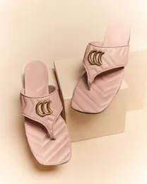 24Ss Womens Designer flache Hausschuhe gestaßen Leder Flip Flop Leder Tanga Sandalen 15mm Slip auf Marmont Sandale