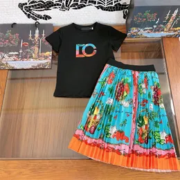 럭셔리 디자이너 브랜드 베이비 키즈 의류 세트 클래식 브랜드 어린이 의류 옷 정장 아기 여름 짧은 소매 Tshirts 인쇄 꽃 주름 스커트 패션 셔츠