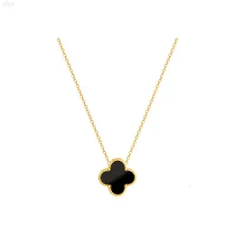 Fashion Gold Clover Necklace Colorless Jewelry Simple Temperament Collar Chain