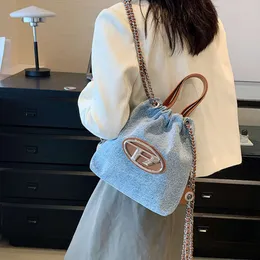 Shoulder Fashion Bag Designers Selling Unisex Bags Popular Brands 50% Discount and Versatile Chain Backpack for Women in New Fashionable Wtern-style Color Bucket