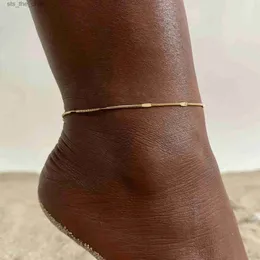 Fußkettchen Damen Zierliche gequetschte Schlangenkette Halskette Schmuck Gold Edelstahl Minimalistisches Knöchelgelenk Wird für den täglichen Strandurlaub verwendetC24326