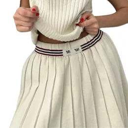 24SS Новые женские дизайнерские юбки с буквенным принтом для девочек, винтажные миланские подиумные бренды, сексуальная мини-юбка высокого класса, плиссированные дизайнерские платья трапециевидной формы на заказ, трикотажная верхняя одежда