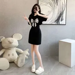 High End Casual Dress Women in Summer 2023, New Temperament for Women's Clothing, Revealing Waist and Slimming Appearance, Medium Length T-shirt Skirt