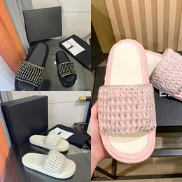 Women Designer Slippers Socialite Fashion Knitted Slipper New Slides Fashion Summer Home Beach Slipper Non-slip Must-haves for Ladies