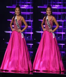 2019 Sparkly Crystal V-Ausschnitt The Miss Teen USA Pageant Celebrity Dresses Fuchsia Stain Bodenlange formelle Abendkleider für besondere Anlässe9341881