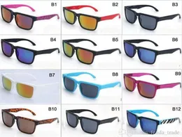 Promoção Óculos de sol Moda Novos estilos homens designers de designers esportes wowomen street sunnies olyewear moq50pcs 12 cores fastship2779083