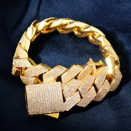 男性用のゴールドキューバリンクチェーンマイクロインレイド4列のブリングダイヤモンド幅20mmスプリングバックルアイスアウトチェーンネックレスデザイナープロングロックヒップホップモイサナイトジュエリー