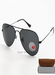 12 pcs polarisierende Sonnenbrille für Männer Frauen klassischer schwarzer Rahmen grüne polarisierte Sonnenbrille UV400 Antriebsgläser 58 -mm -Objektiv mit BRO1368371