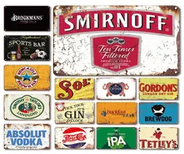 Klasyczne metalowe plakat z obrazem żelaza Plakaty Vintage British Vodka Tin znak plażowy bar pubowy talerz spersonalizowany retro ARW5392805