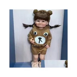 Куклы Npk 22 дюймов Fl Sile Body Reborn Toddler Doll Raya Реалистичные мягкие на ощупь подарки высокого качества для детей 231204 Прямая доставка Dhnyr