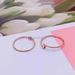 Hoop Huggie Un vero anello in oro rosa puro 18 carati è il miglior regalo per le donne.Orecchini rotondi con perla diagonale intagliata Lucky 24326