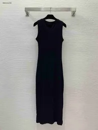 Designer klänning kvinnor klänningar varumärke ärmlös sundress mode logotyp geometrisk smal fit klänning kvinnor avslappnad lång kjol 26 mars