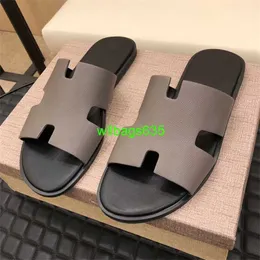 Mens Lzmir Sandals 가죽 슬리퍼 여름 Softsole Mens 슬리퍼 라이트 럭셔리 패션 브랜드 진짜 가죽 패션 신발 유럽 스테이비는 로고 HBI4