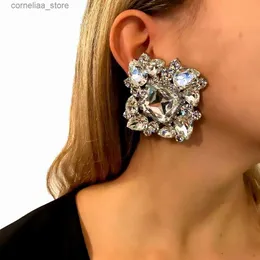 Ушные манжеты Ушные манжеты Геометрия Rhinestone Earclip Женские серьги Бесплатная доставка 2023 Новые преувеличенные хрустальные серьги Роскошные аксессуары Подарок Y240326